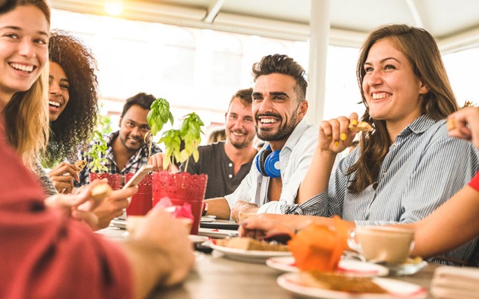 Uit-eten-met-collega's.jpg