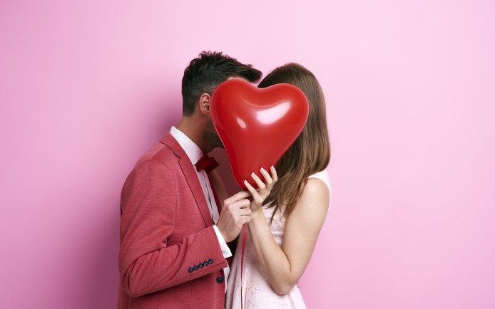 Kissing iStock.jpg