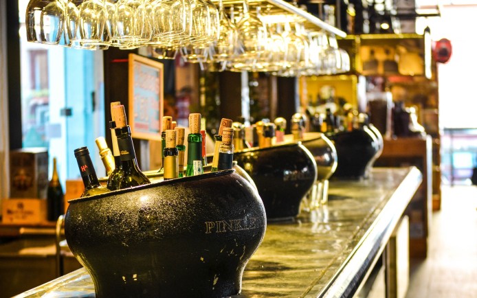 bar-918541_1920.jpg