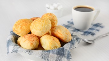 Braziliaanse kaasbroodjes