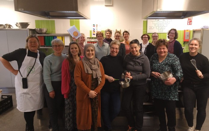 foto bakinstructrices en Aya bijgesneden.jpeg