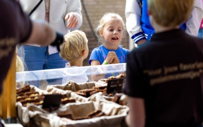 beeld markt Dalfsen.jpg